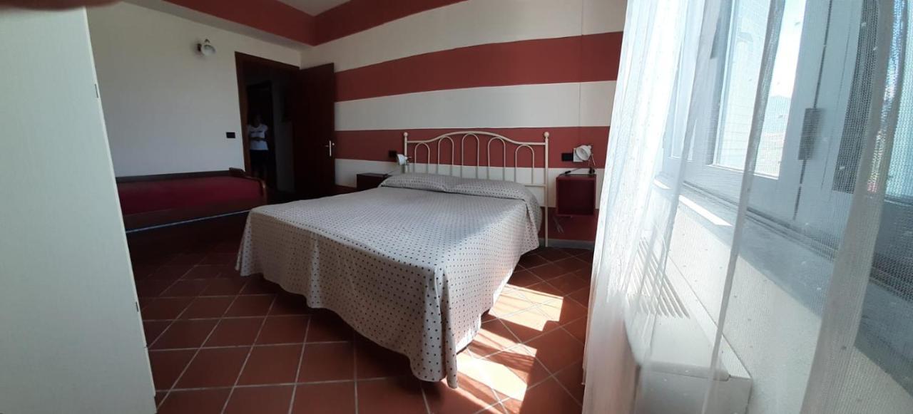 Agriturismo Calendiluna Luni ภายนอก รูปภาพ